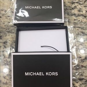 Michael Kors Bags - Lot of one bag and 2 boxes 📦 Michael Kors Bags - Lot of one bag and 2 boxes 📦